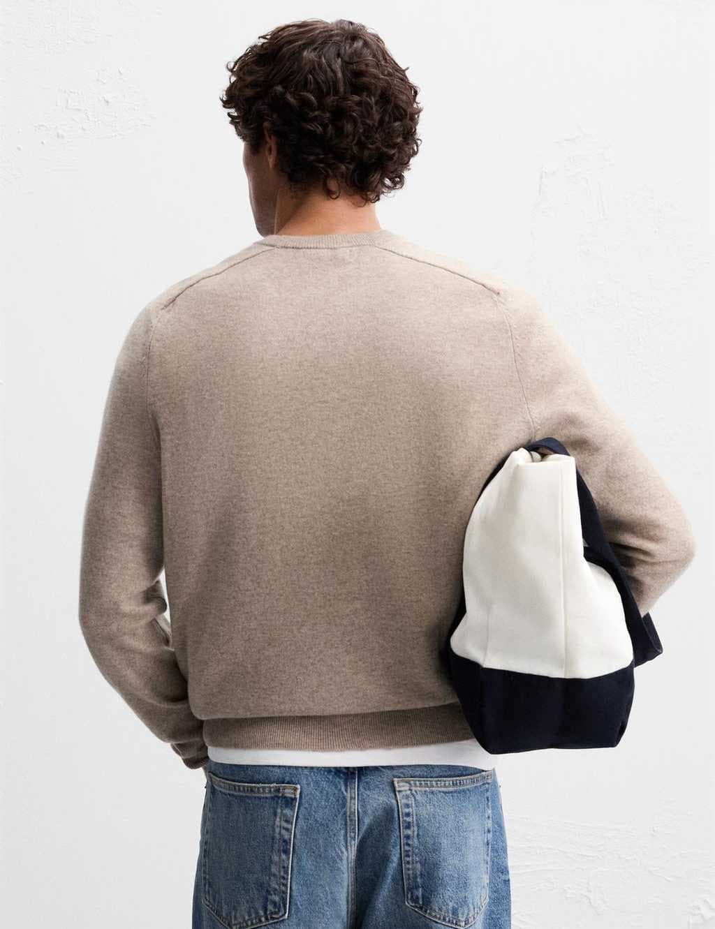 lightweight-wool-and-cashmere-sweater